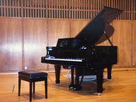 Der Steinway-Welte im Konzertsaal des Konservatoriums Bern